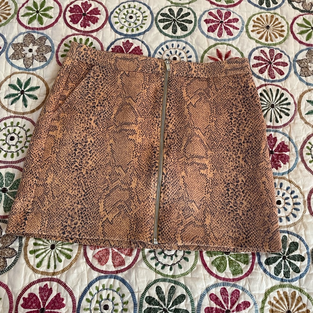 Pull&Bear Zip Front Knit Mini Skirt, Snakeskin Print, Size M